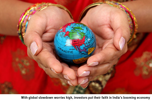COMM-global-slowdown-worries-high-indias-booming-economy-06032016
